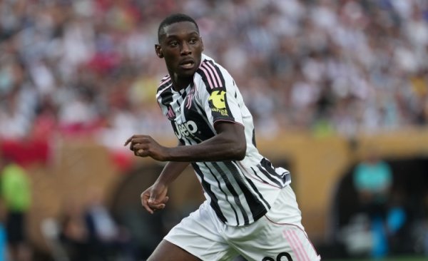 Moreto: Vẫn chưa đạt được thỏa thuận với Paris về việc chuyển nhượng của Muani, Juventus cũng đang t